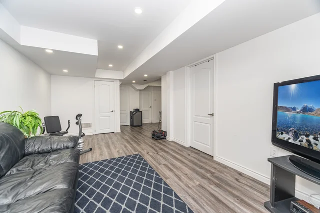 301 Ridley Crescent, Southgate - photo 56