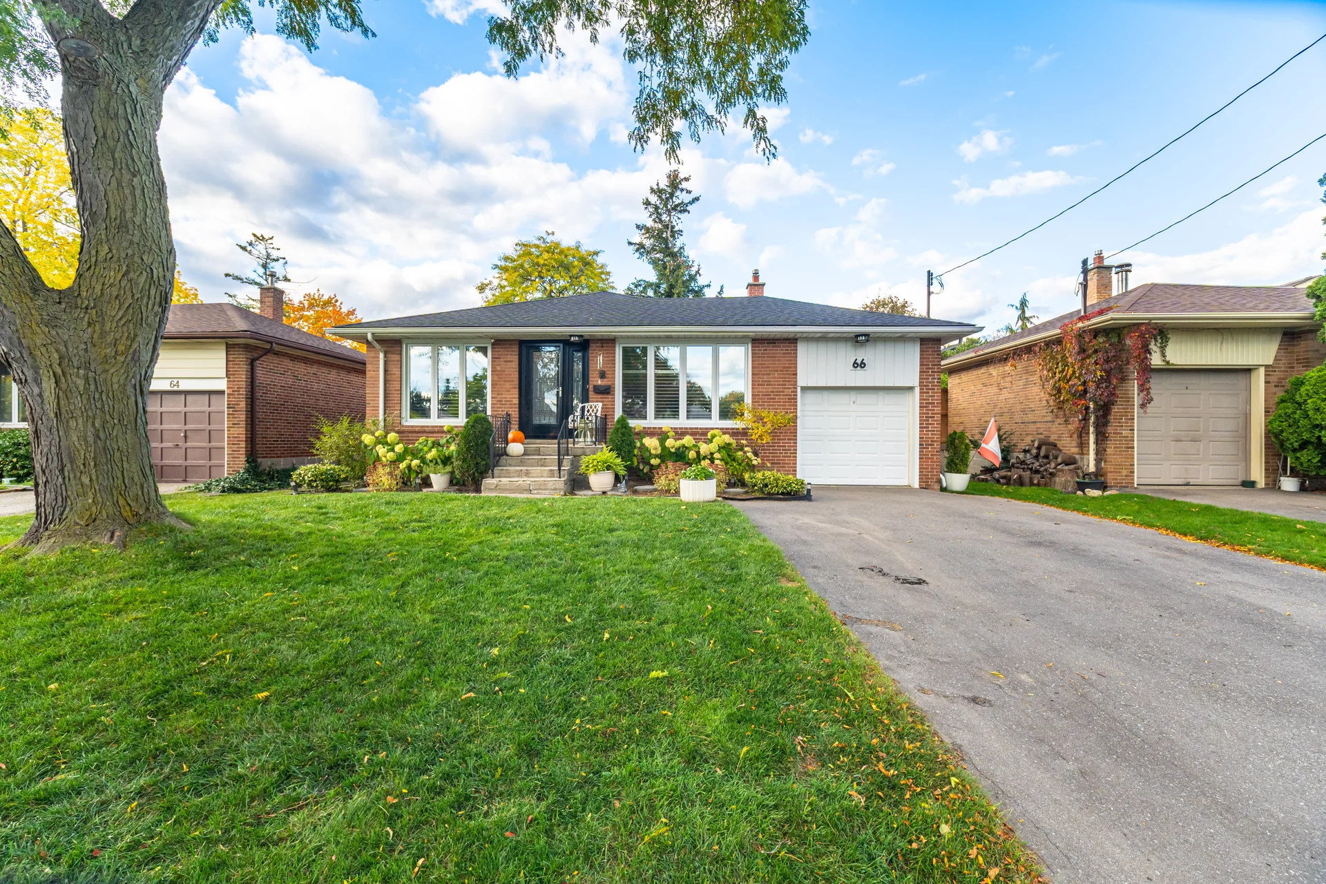 66 Mooreshead Drive, Etobicoke - photo 3