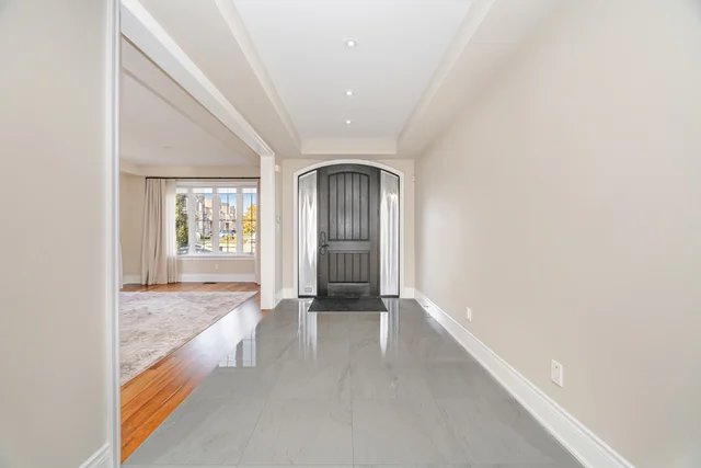 2118 Vineland Crescent, Oakville - photo 8