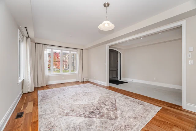 2118 Vineland Crescent, Oakville - photo 10
