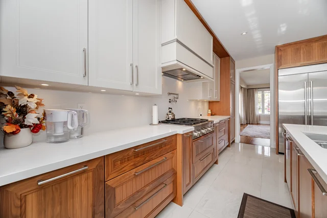 2118 Vineland Crescent, Oakville - photo 16