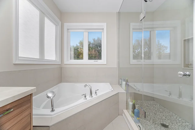 2118 Vineland Crescent, Oakville - photo 36