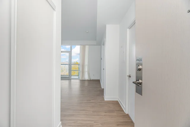 #720-681 Yonge Street, Barrie - photo 5