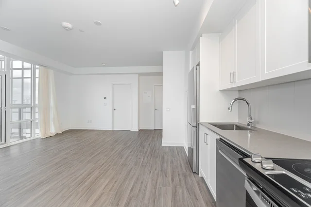 #720-681 Yonge Street, Barrie - photo 10