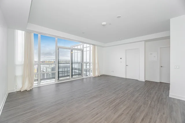 #720-681 Yonge Street, Barrie - photo 14