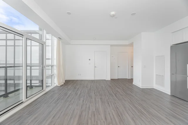 #720-681 Yonge Street, Barrie - photo 15