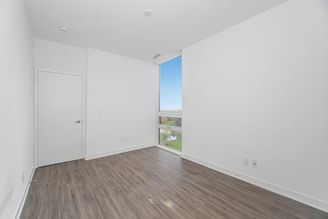 #720-681 Yonge Street, Barrie - photo 18