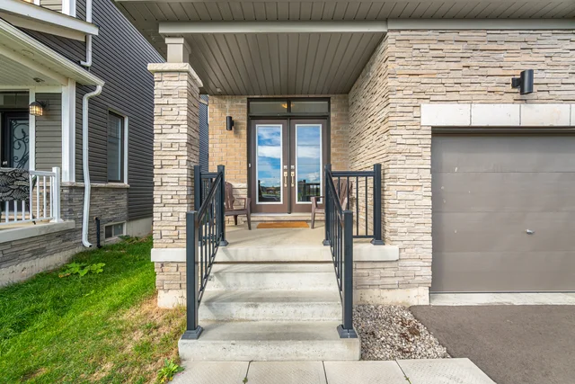 128 Whithorn Crescent, Haldimand - photo 7