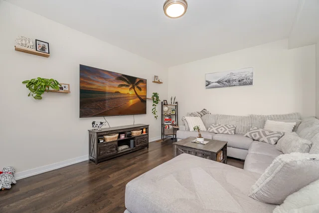 128 Whithorn Crescent, Haldimand - photo 12