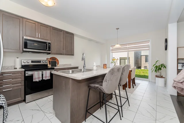128 Whithorn Crescent, Haldimand - photo 18