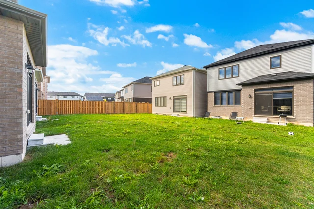 128 Whithorn Crescent, Haldimand - photo 46