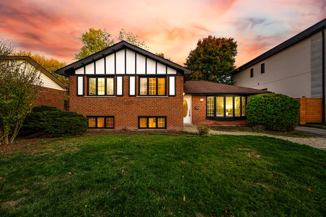 5288 Mericourt Road, Burlington - photo 1