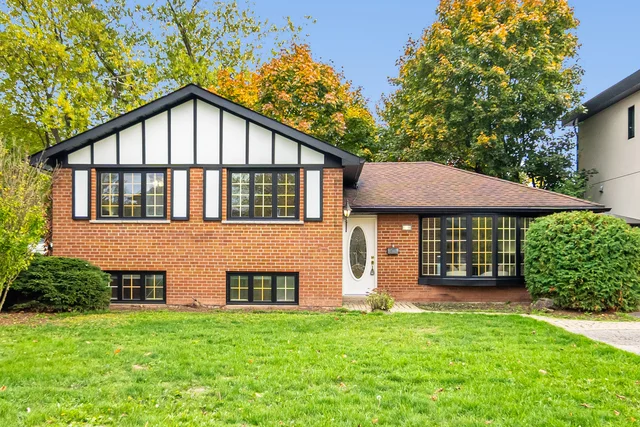 5288 Mericourt Road, Burlington - photo 2
