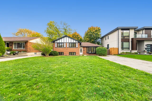 5288 Mericourt Road, Burlington - photo 4