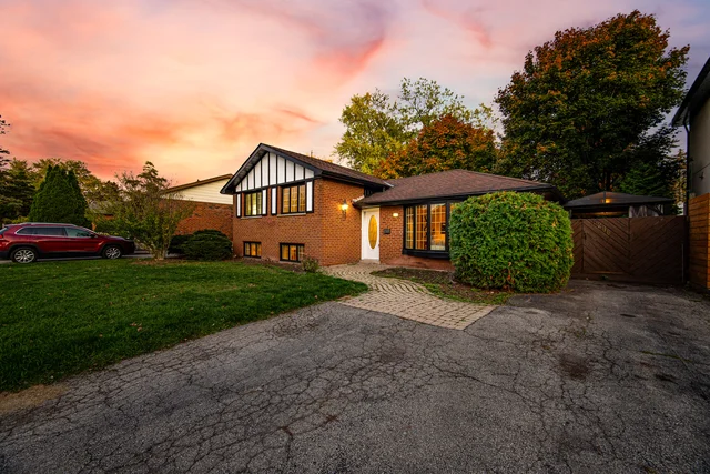 5288 Mericourt Road, Burlington - photo 8