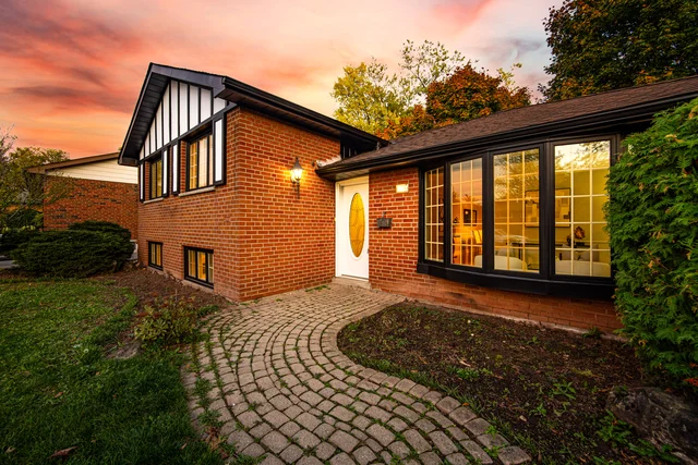 5288 Mericourt Road, Burlington - photo 10