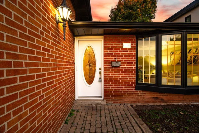 5288 Mericourt Road, Burlington - photo 11