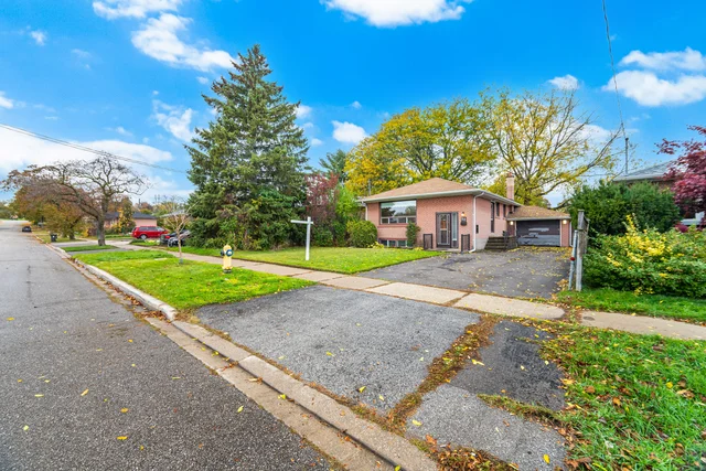52 Alhart Drive, Etobicoke - photo 4