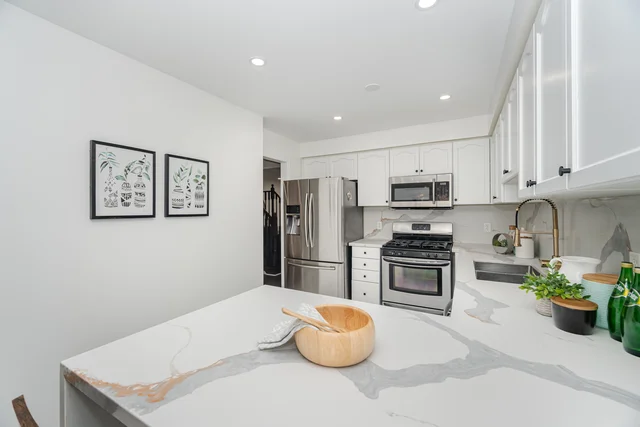 5 Brownell Street, Whitby - photo 25