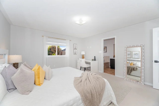 5 Brownell Street, Whitby - photo 33