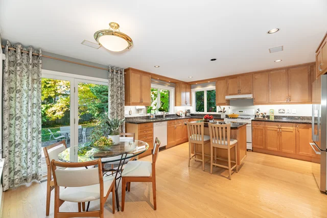 2 Hartfield Court, Etobicoke - photo 16