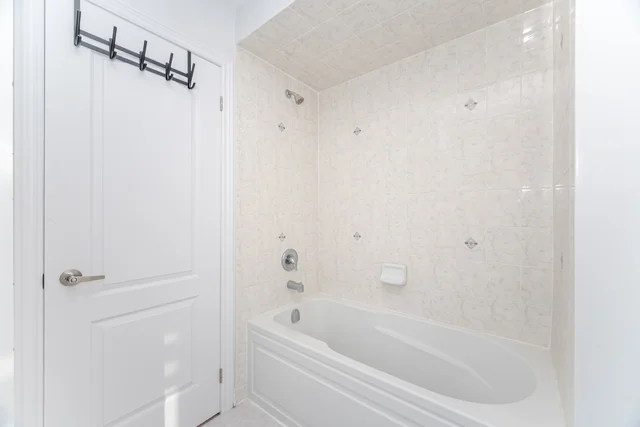 192 Limerick Road, Cambridge - photo 54