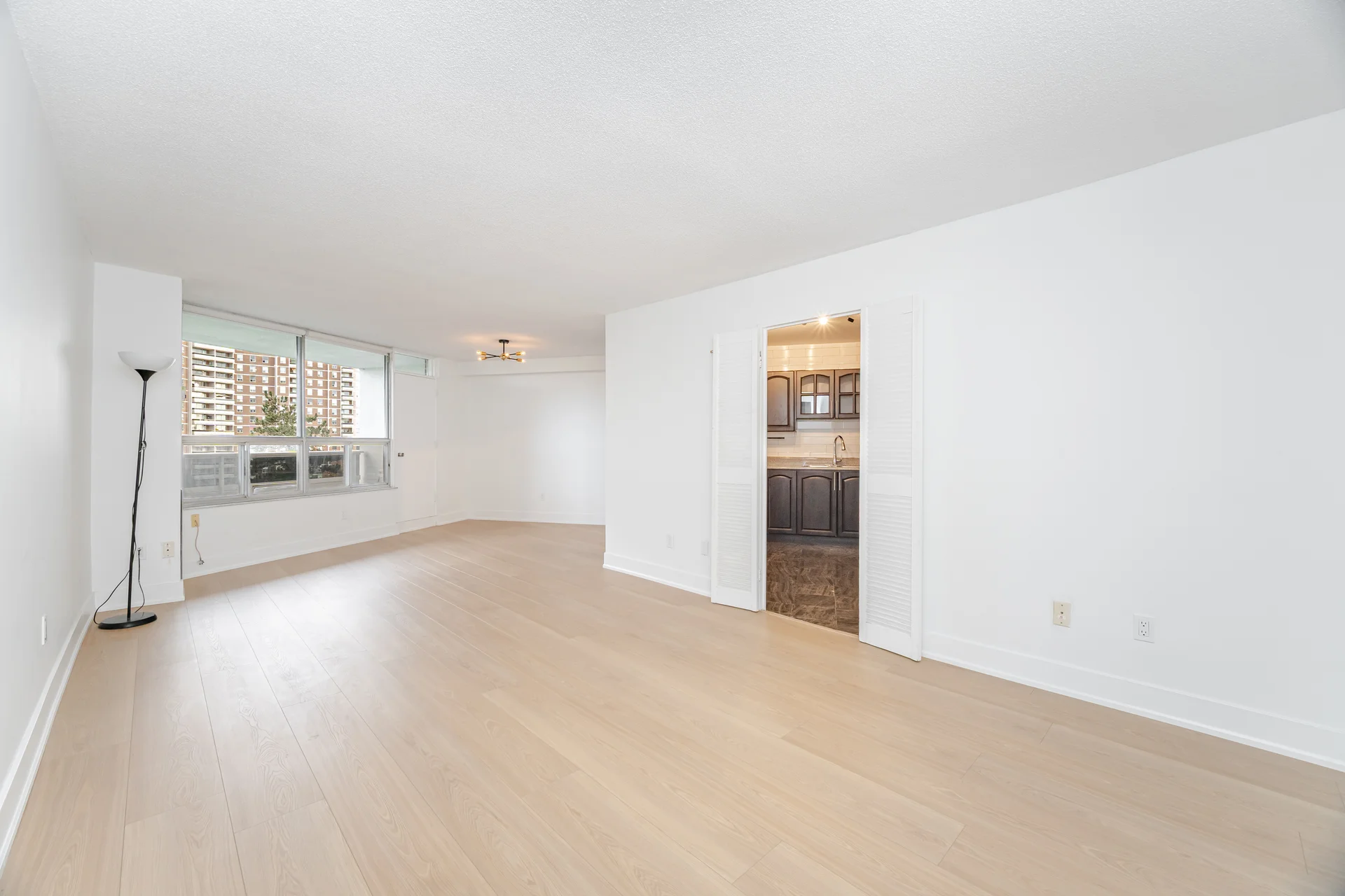 #301-5 Shady Golfway, North York - photo 8