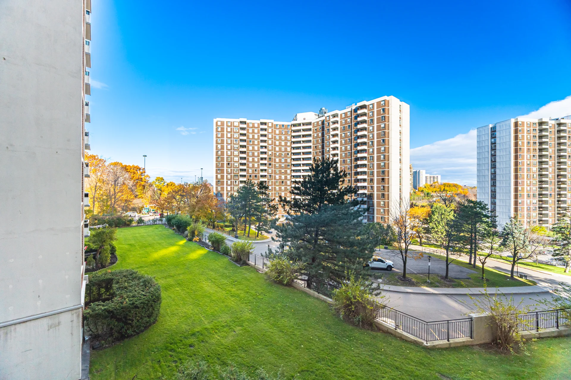 #301-5 Shady Golfway, North York - photo 33