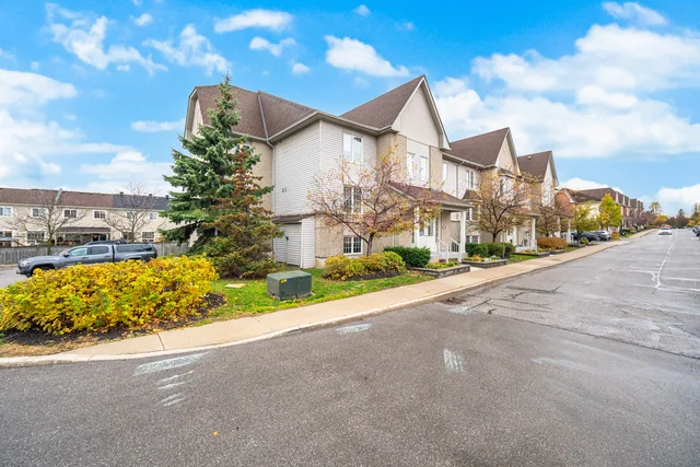#2-38 Petra Way, Whitby - photo 4