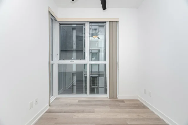 #B401-5240 Dundas Street, Burlington - photo 21