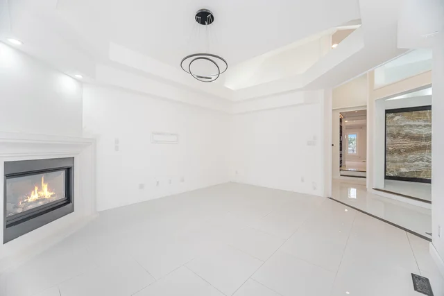 2 Huntingwood Court, Woodbridge - photo 14