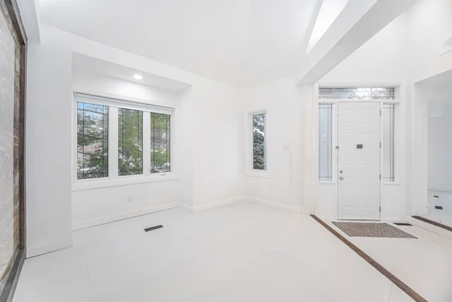 2 Huntingwood Court, Woodbridge - photo 17