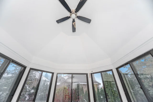 2 Huntingwood Court, Woodbridge - photo 34