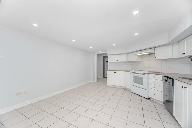 2 Huntingwood Court, Woodbridge - photo 82