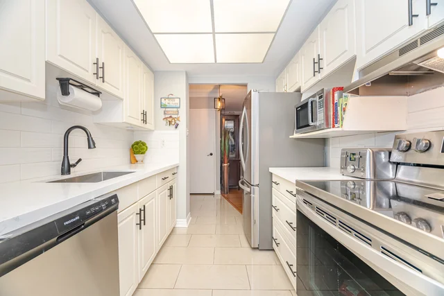 #708-3100 Kirwin Avenue, Mississauga - photo 7