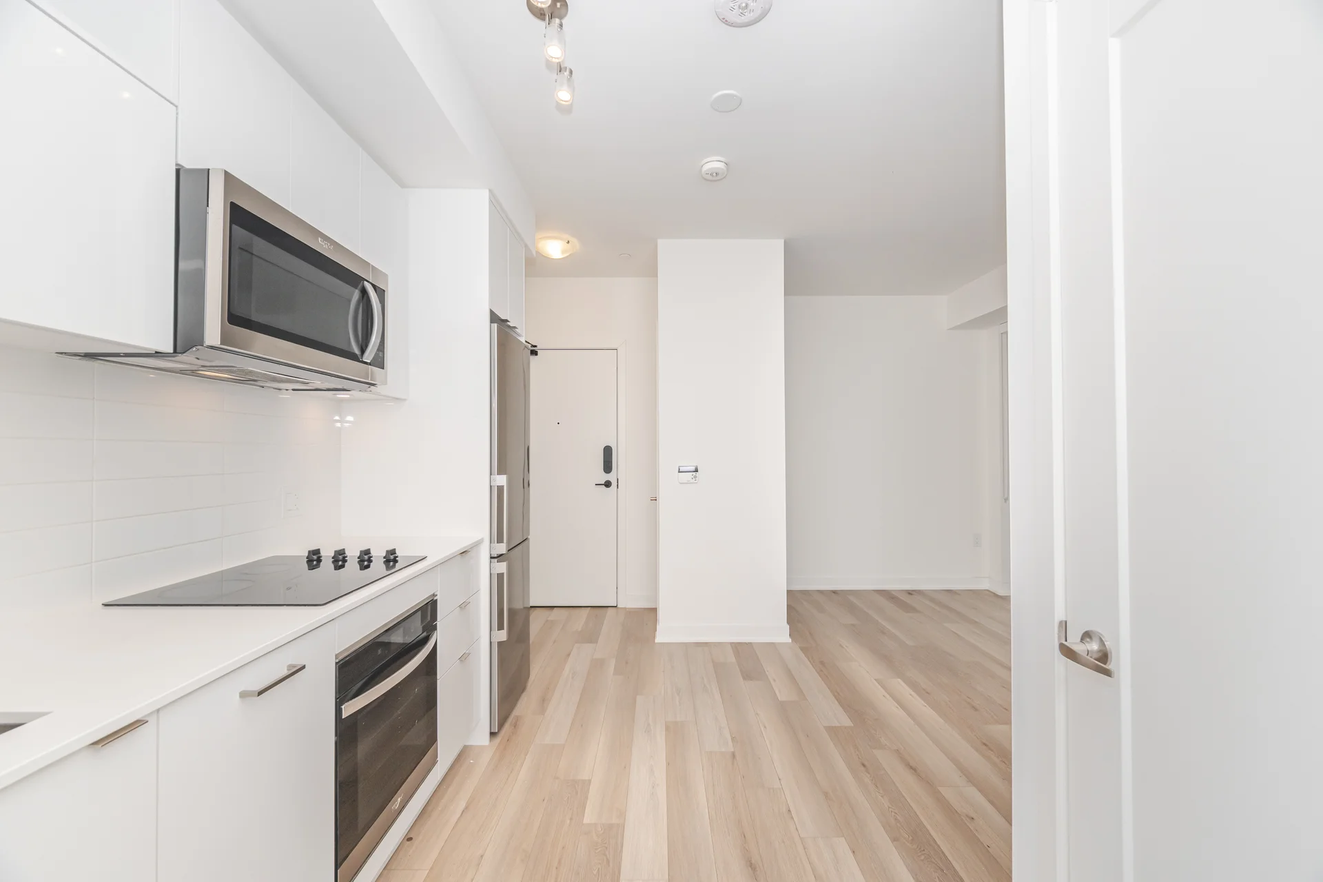 #413E-70 Princess Street, Toronto - photo 11