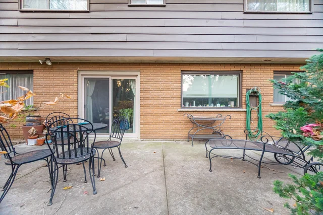 2264 Courrier Lane, Mississauga - photo 8