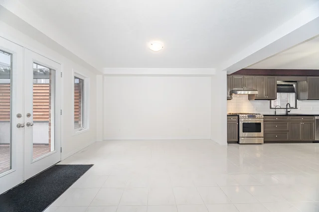 565 Sundew Drive, Waterloo - NON STAGED - photo 22