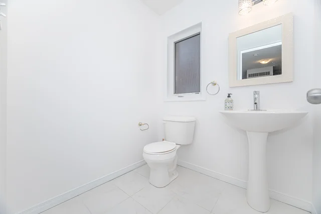 565 Sundew Drive, Waterloo - NON STAGED - photo 28