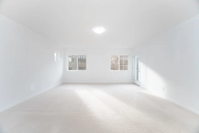 565 Sundew Drive, Waterloo - NON STAGED - photo 32