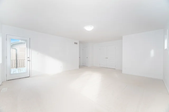 565 Sundew Drive, Waterloo - NON STAGED - photo 33