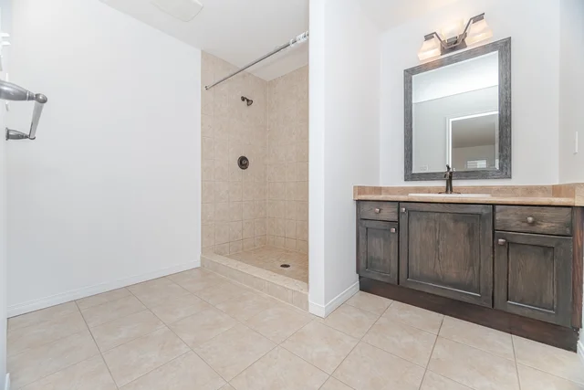 565 Sundew Drive, Waterloo - NON STAGED - photo 52