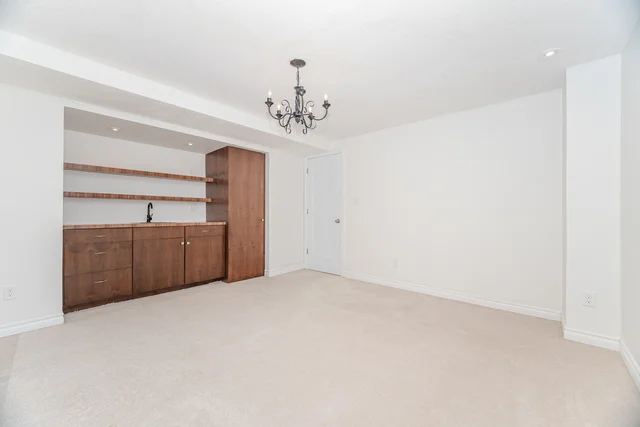 565 Sundew Drive, Waterloo - NON STAGED - photo 62