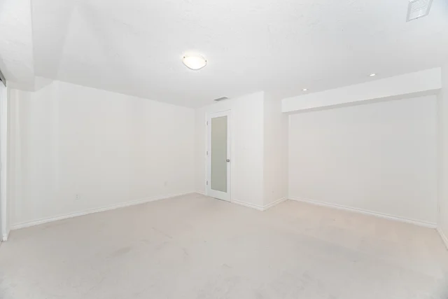 565 Sundew Drive, Waterloo - NON STAGED - photo 65