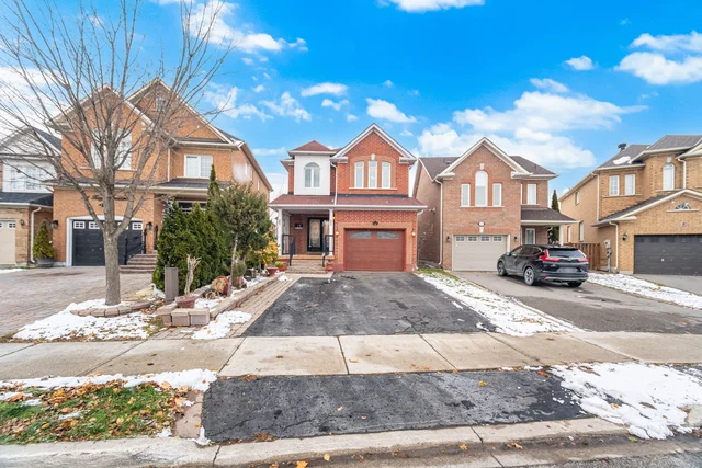 29 Kayla Crescent, Maple - photo 3