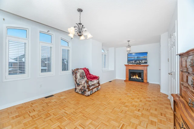 29 Kayla Crescent, Maple - photo 33