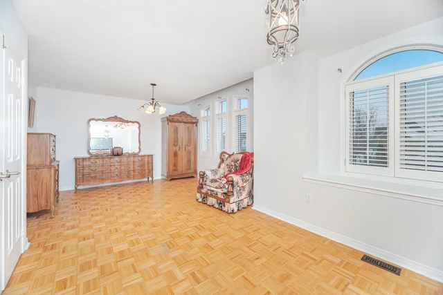 29 Kayla Crescent, Maple - photo 35