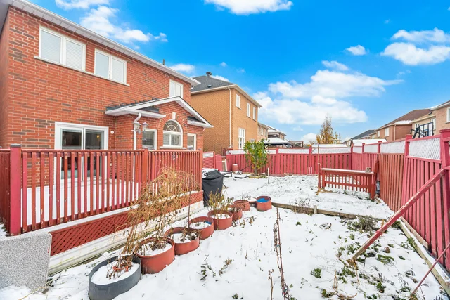 29 Kayla Crescent, Maple - photo 45