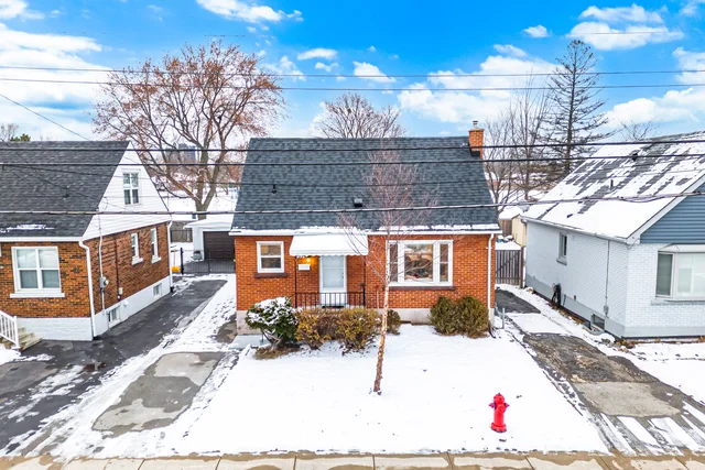 635 Queensdale Avenue East, Hamilton - photo 1