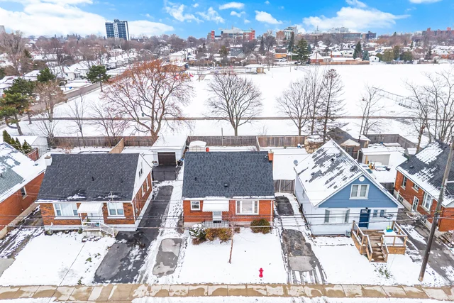 635 Queensdale Avenue East, Hamilton - photo 8